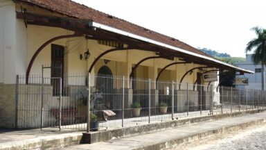 Entre túneis e trilhos: o roteiro turístico que chama atenção em Alegre