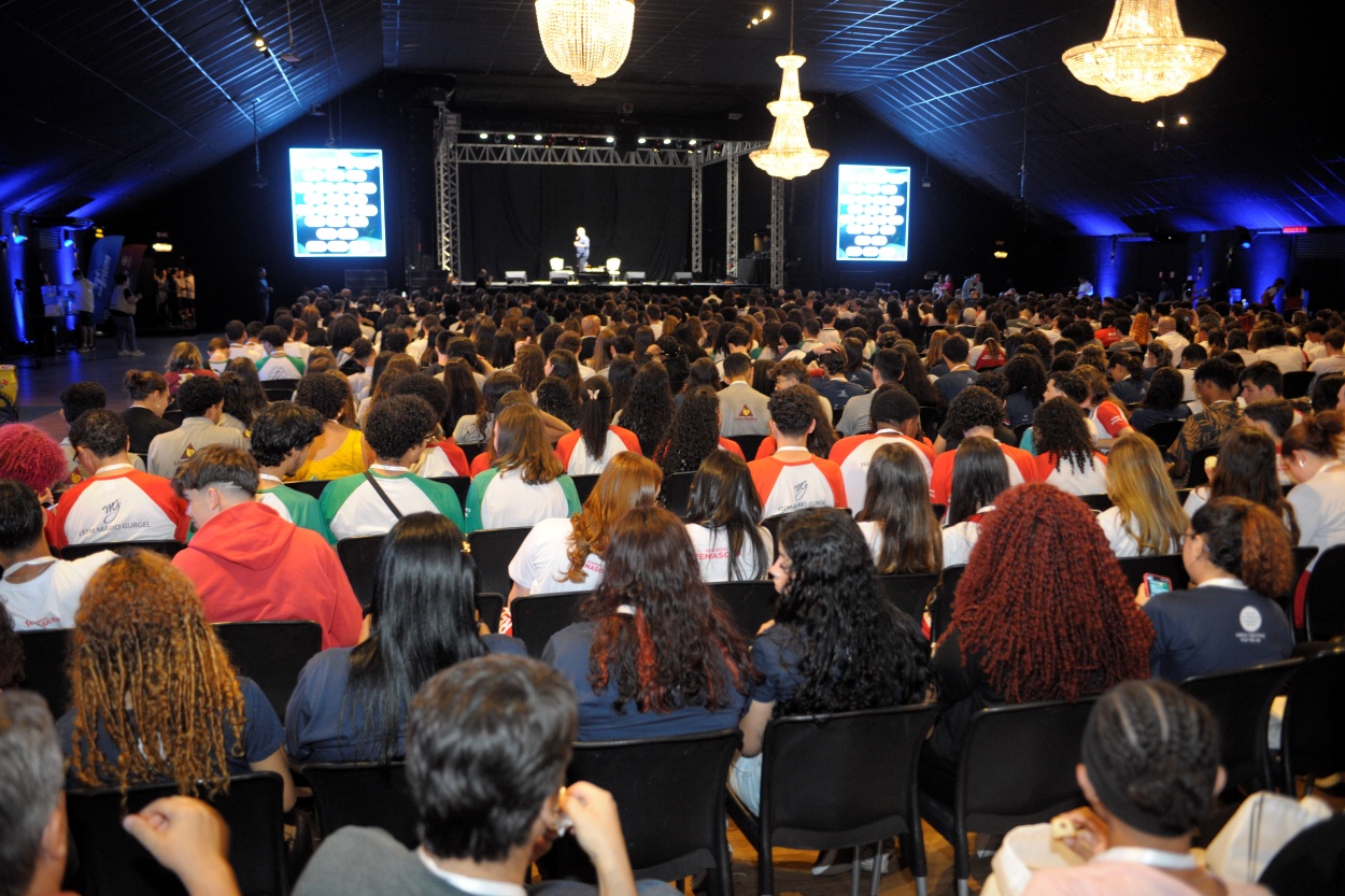 Fórum educacional em Vitória