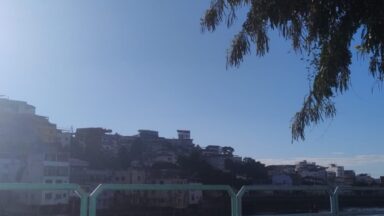 ES: INMET alerta para risco de chuvas intensas e descargas elétricas