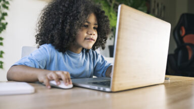 ECA Digital protege saúde de crianças e reduz riscos online