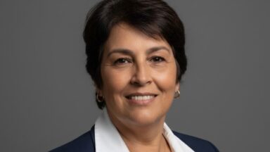 No Simpósio de Saúde, em Guaçuí, Karla Coelho destaca autismo em todas as fases