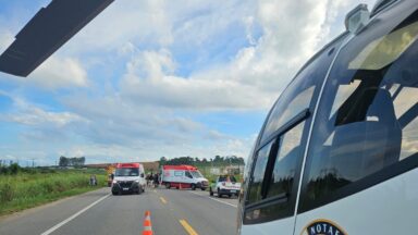Grave acidente na BR-101 mata duas pessoas e deixa vários feridos