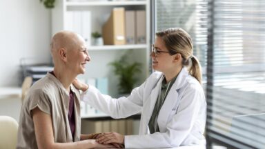 Vacinas contra o câncer: Brasil lidera avanço com Oxford