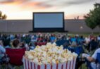 CineSolar transforma praça de Afonso Cláudio em cinema ao ar livre