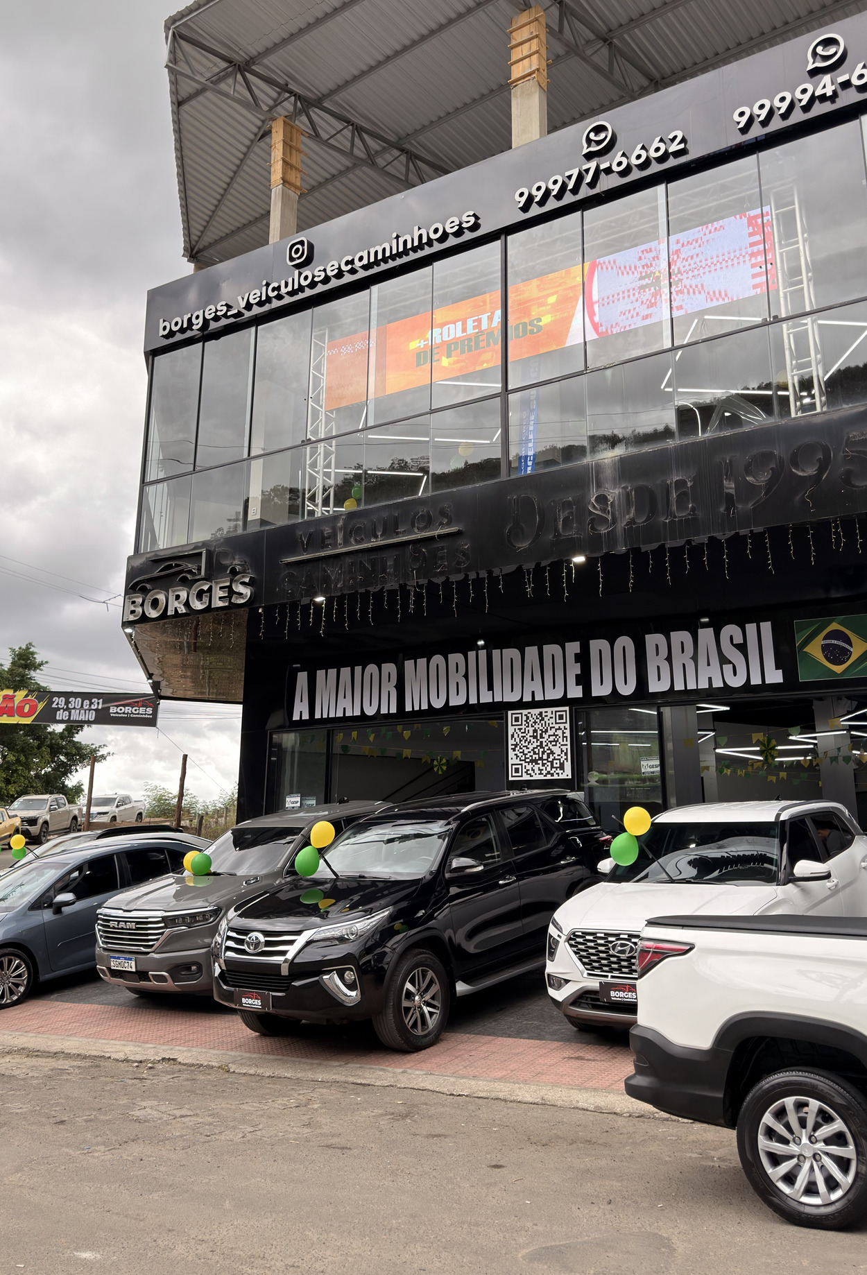 Fachada da loja Borges Veículos em Cachoeiro durante o Mega Feirão Verde e Amarelo