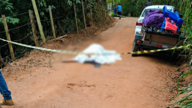 Motorista morre após ser arremessado em acidente em Atílio Vivácqua