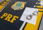 PRF prende homem com mandado em aberto durante fiscalização em ônibus na BR-101 no ES
