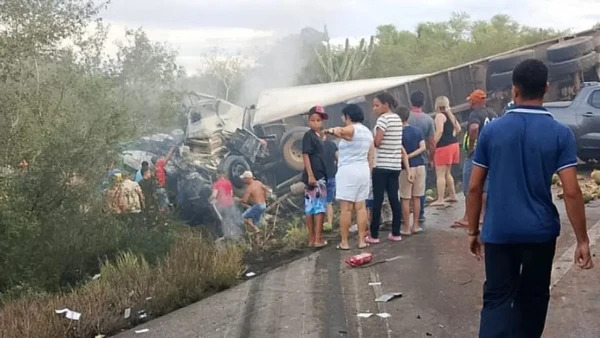 acidente na BR-116 na Bahia