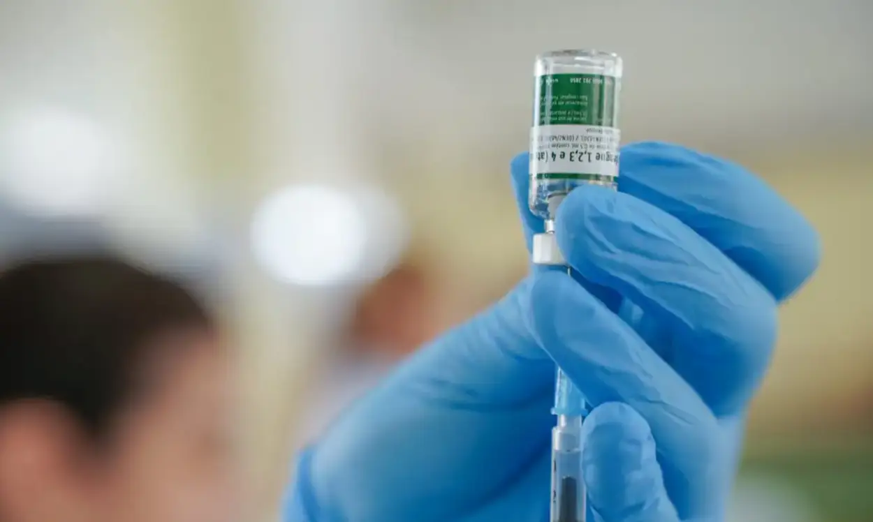 A foto mostra vacina contra dengue