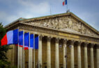 Parlamento da França aprova proibição de redes sociais para menores de 15 anos