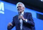 Caiado compara crise entre Flávio e Michelle Bolsonaro a ‘Casos de Família’
