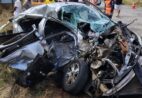 Carro bate de frente com caminhão e três pessoas ficam feridas em Ibatiba
