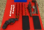 Polícia apreende três armas, cocaína e moto roubada em Atílio Vivácqua
