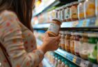 Antes de comprar, veja  itens do rótulo que merecem atenção