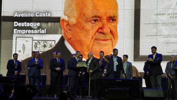 Fundador do Grupo Pif Paf Alimentos é reconhecido em evento nacional em São Paulo