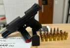 Homem é preso após ameaçar moradores com arma em Vitória
