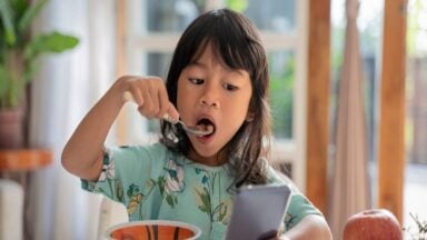 Hifa alerta: telas em excesso podem afetar desenvolvimento e rotina infantil