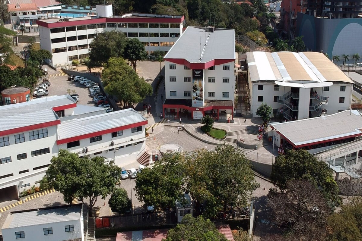 A foto mostra visão aérea do campus da USC-ES
