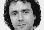 Morre o jornalista escolhido pelo cantor Roberto Carlos para escrever biografia oficial
