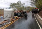 Motorista fica ferido após colisão entre carretas em Atílio Vivácqua