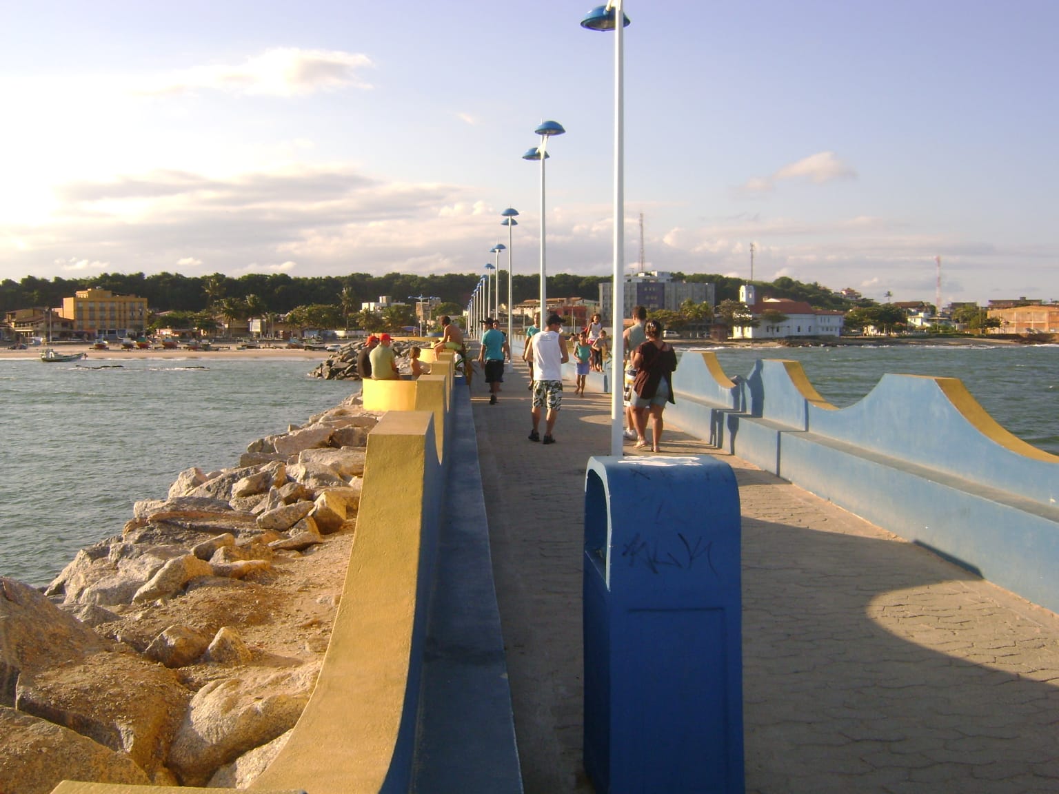 píer da Praia Central de Marataízes