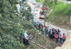 Carro capota e deixa duas pessoas feridas em Ibatiba