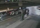 Câmera registra acidente que matou passageiro de moto em Castelo