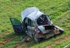 VÍDEO | Homem morre após carro bater de frente com caminhão em Jerônimo Monteiro
