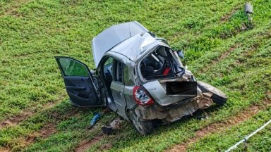 VÍDEO | Homem morre após carro bater de frente com caminhão em Jerônimo Monteiro
