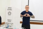 Contarato vota em Vitória e diz que resultado das urnas deve ser respeitado
