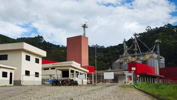 Fábrica de Ração da Uniaves completa 16 anos com trajetória marcada por evolução