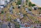 Apoiadores se reúnem em ato pró-Flávio Bolsonaro no ES; trânsito é interditado na capital